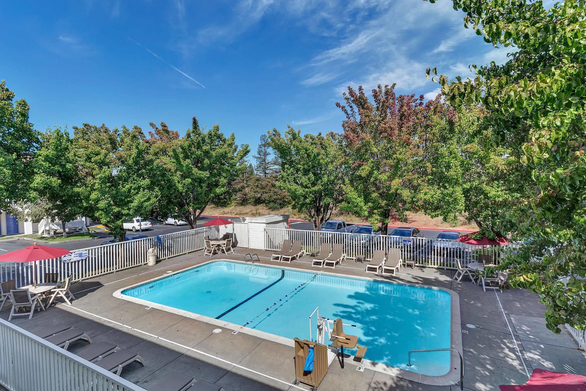 Motel 6-Santa Rosa, Ca - North ภายนอก รูปภาพ
